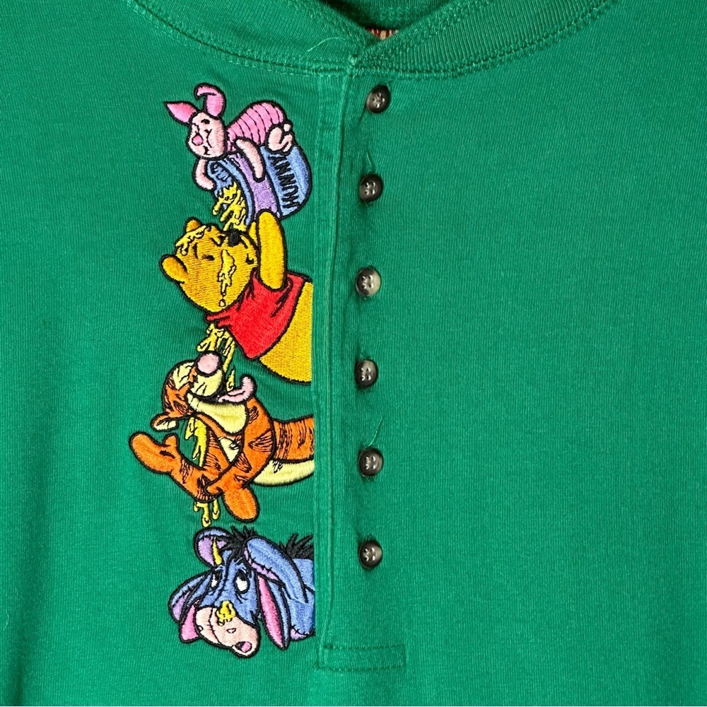 Vintage Disney Mickey Inc Henley Green Embroidered Winnie the Pooh 100% Cotton M - Picture 3 of 9